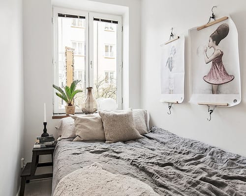 How To Organize A Narrow Bedroom