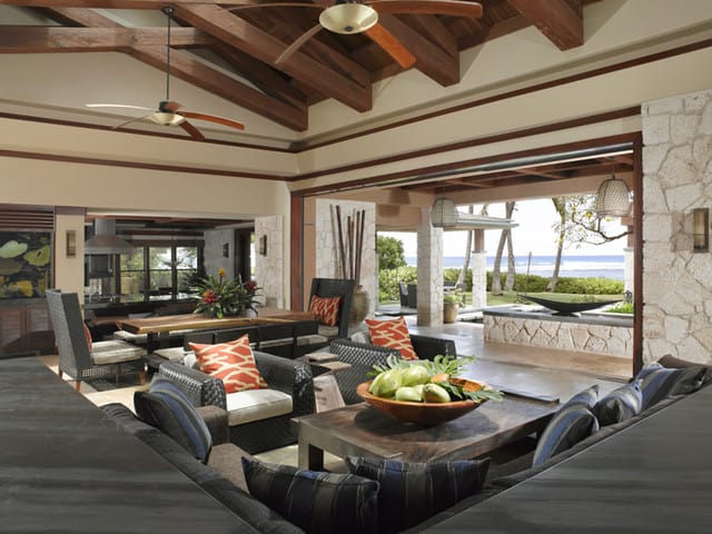 Tropical Style Living Room