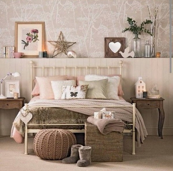 vintage romantic bedroom