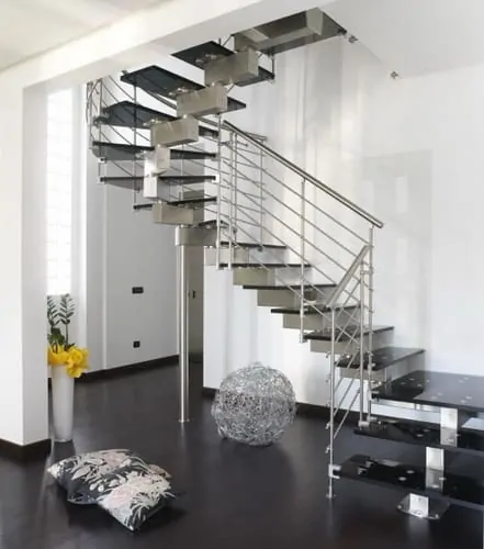 Luxury-Metal-Horizontal-Stair-Rail-Home-Design-Ideas