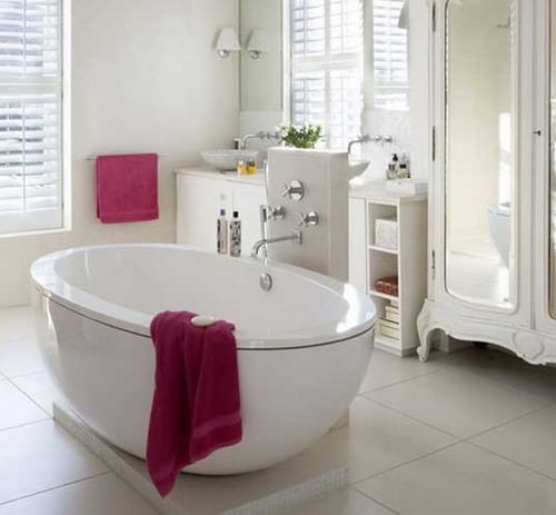 Exotic-freestanding-bathtub-white-bathroom-decor-for-women